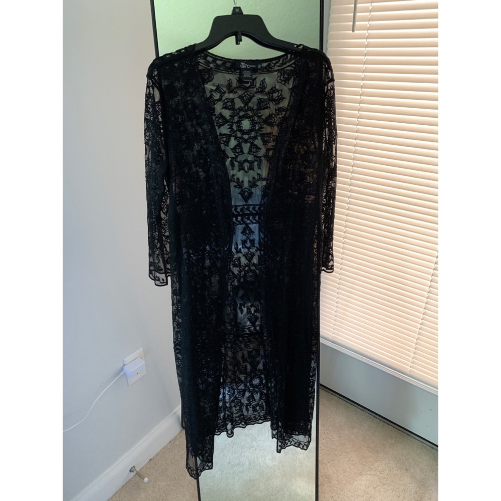 Black lace kimono
